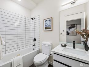 12037 Fremont Avenue N 1 & 2, Seattle WA 98133