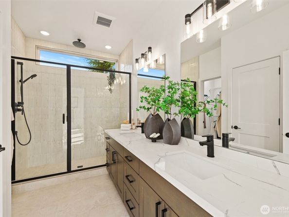 12037 Fremont Avenue N 1 & 2, Seattle WA 98133