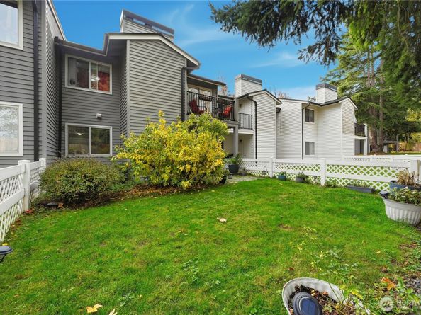 15415 35th Avenue W I103, Lynnwood WA 98087