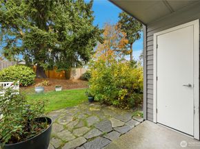 15415 35th Avenue W I103, Lynnwood WA 98087