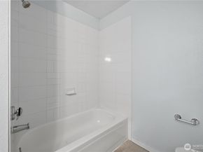 15415 35th Avenue W I103, Lynnwood WA 98087