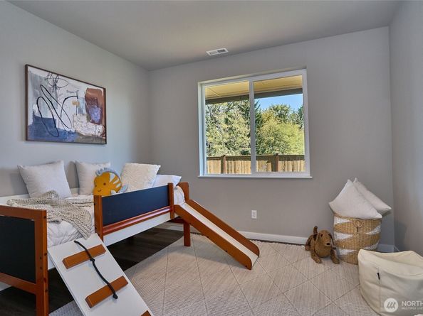 36520 SW 3rd Place Street 1, Federal Way WA 98023