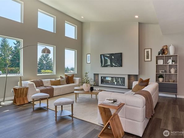 36520 SW 3rd Place Street 1, Federal Way WA 98023