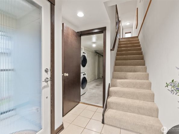 2516 Yale Avenue E C, Seattle WA 98102