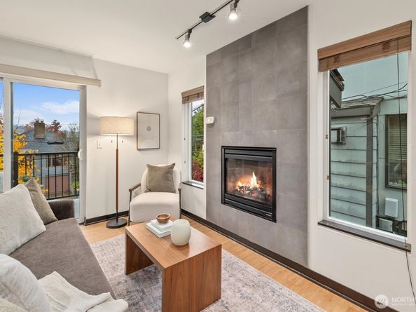 2516 Yale Avenue E C, Seattle WA 98102