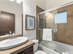 2516 Yale Avenue E C, Seattle WA 98102