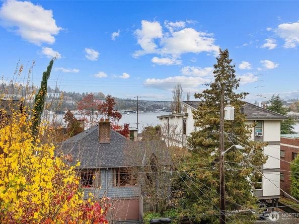 2516 Yale Avenue E C, Seattle WA 98102