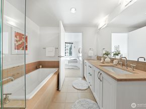 10650 NE 9th Place 923, Bellevue WA 98004