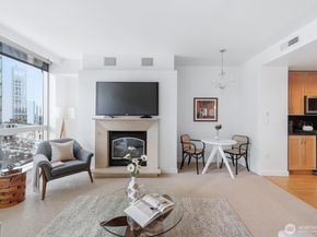 10650 NE 9th Place 923, Bellevue WA 98004