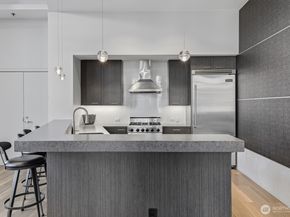 10650 NE 9th Place 923, Bellevue WA 98004