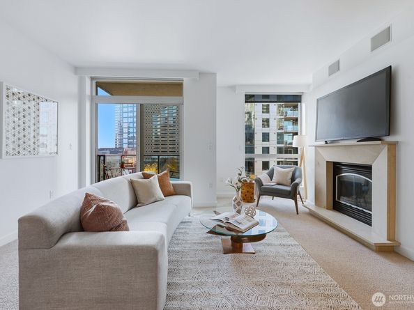 10650 NE 9th Place 923, Bellevue WA 98004