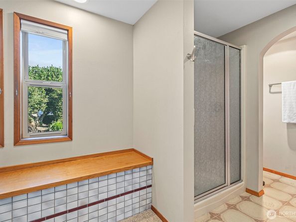 10816 SE 292nd Street, Auburn WA 98092