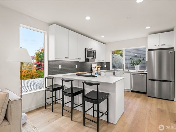 4111 25th Avenue SW LOT C, Seattle WA 98106