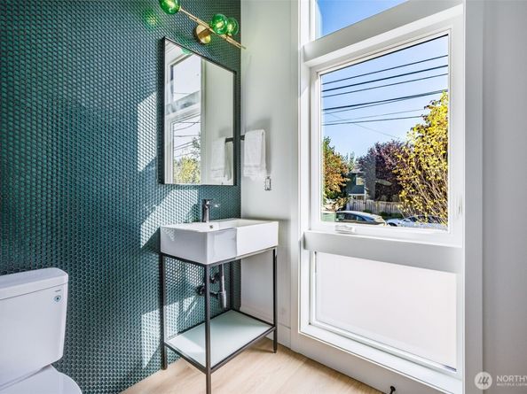 6356 47th Avenue S, Seattle WA 98118