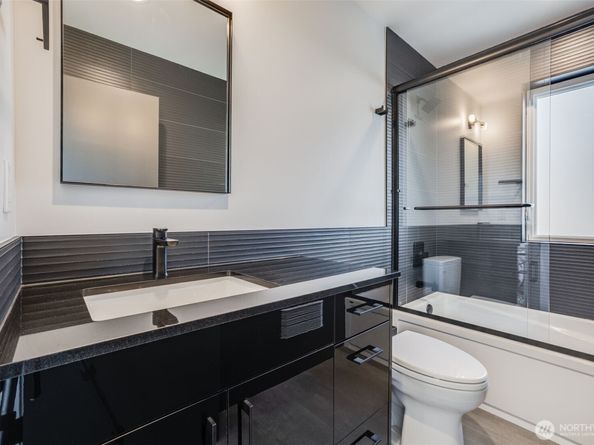 6356 47th Avenue S, Seattle WA 98118