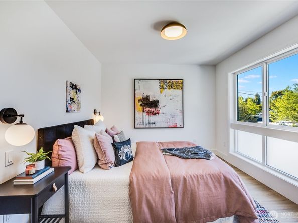 6356 47th Avenue S, Seattle WA 98118