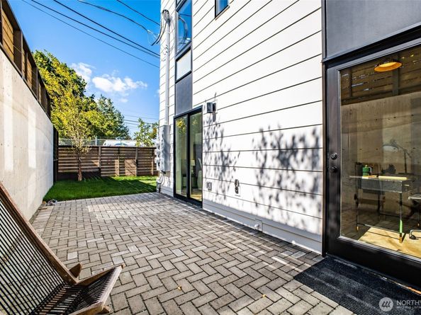 6356 47th Avenue S, Seattle WA 98118