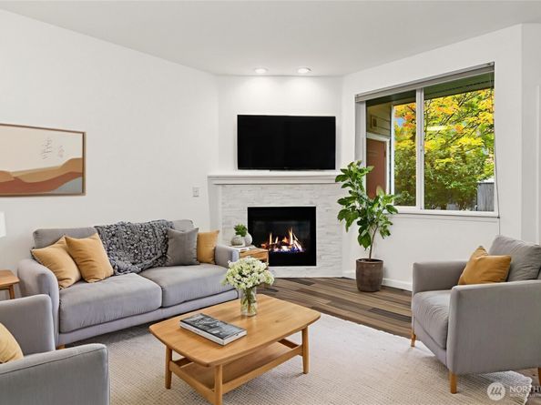 13000 Admiralty Way L104, Everett WA 98204