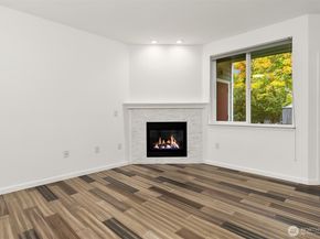 13000 Admiralty Way L104, Everett WA 98204