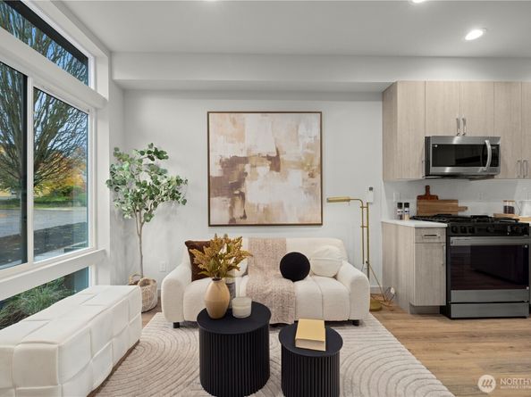 903 B NW 56th Street, Seattle WA 98107