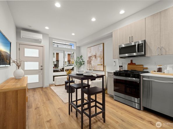 903 B NW 56th Street, Seattle WA 98107