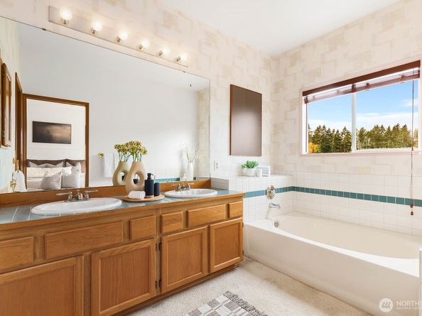 18628 70th Avenue W, Lynnwood WA 98037