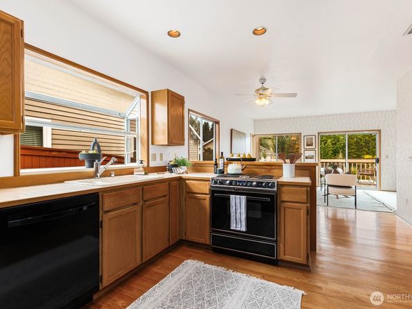 18628 70th Avenue W, Lynnwood WA 98037