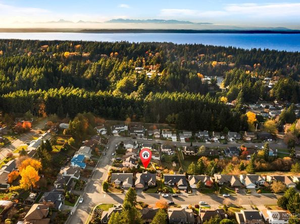 18628 70th Avenue W, Lynnwood WA 98037