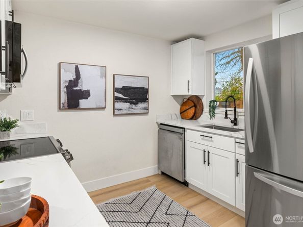 14002 NE 181st Place A102, Woodinville WA 98072