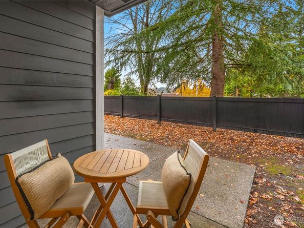 14002 NE 181st Place A102, Woodinville WA 98072