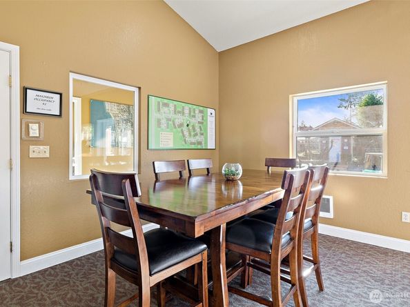 1215 S 237th Lane 1308, Des Moines WA 98198