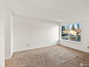 1215 S 237th Lane 1308, Des Moines WA 98198