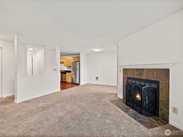 1215 S 237th Lane 1308, Des Moines WA 98198