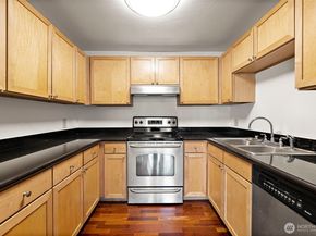 1215 S 237th Lane 1308, Des Moines WA 98198