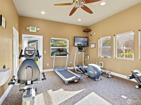 1215 S 237th Lane 1308, Des Moines WA 98198