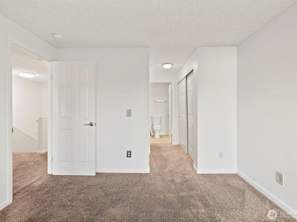 1215 S 237th Lane 1308, Des Moines WA 98198