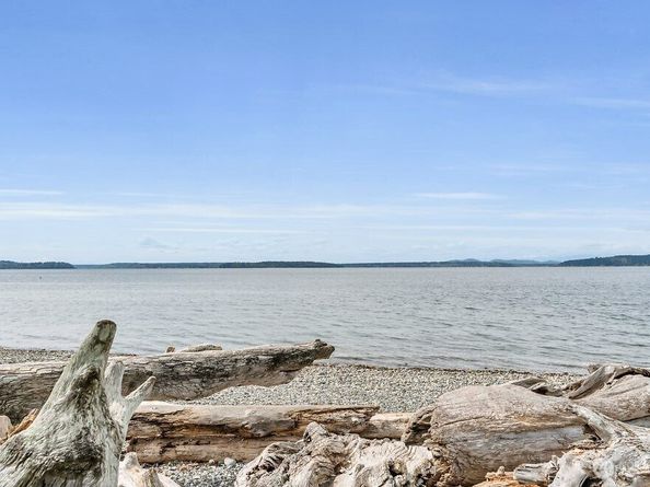 4030 Beach Drive SW, Seattle WA 98116