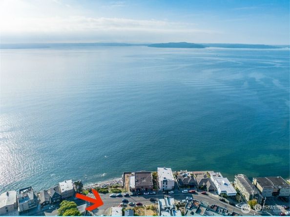 4030 Beach Drive SW, Seattle WA 98116