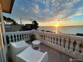 4030 Beach Drive SW, Seattle WA 98116