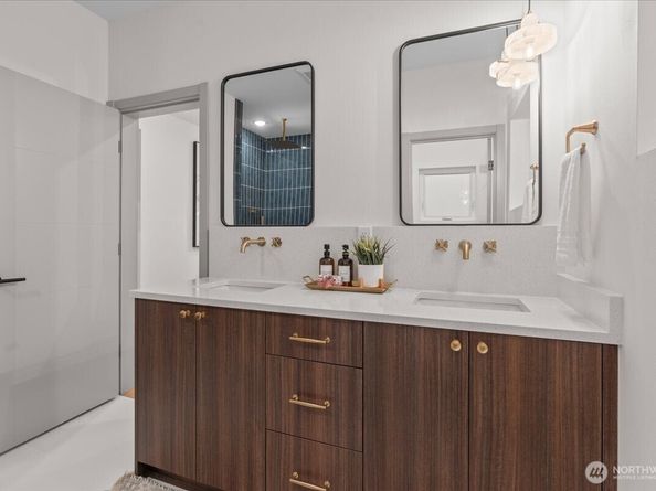 4104 49th Avenue SW, Seattle WA 98116