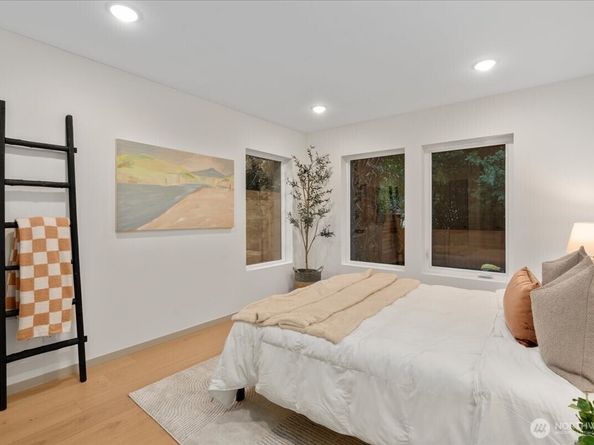 4104 49th Avenue SW, Seattle WA 98116