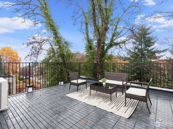 4104 49th Avenue SW, Seattle WA 98116