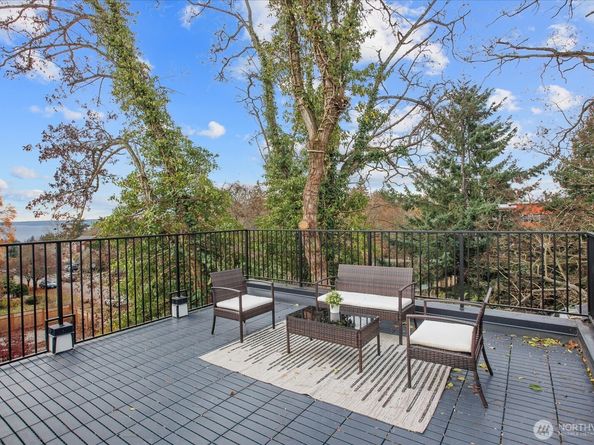 4104 49th Avenue SW, Seattle WA 98116