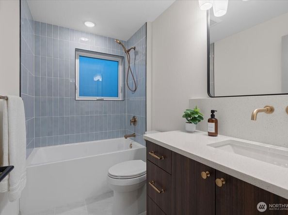 4104 49th Avenue SW, Seattle WA 98116