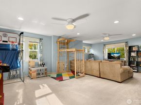 1719 271st Avenue SE, Sammamish WA 98075