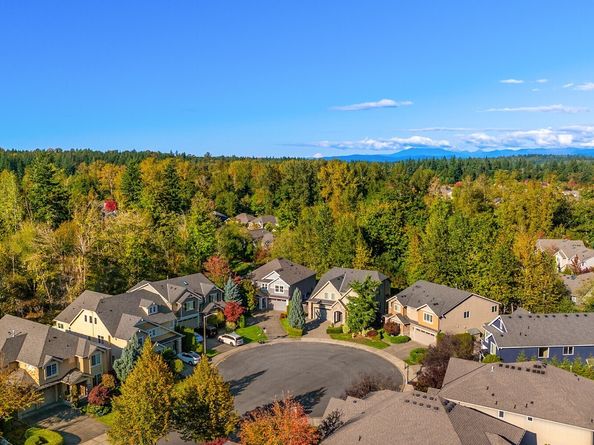 1719 271st Avenue SE, Sammamish WA 98075