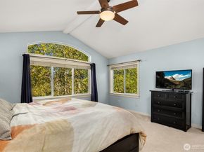 1719 271st Avenue SE, Sammamish WA 98075