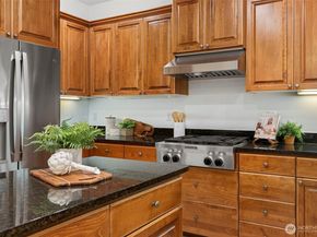 7655 NE 204th Place, Kenmore WA 98028