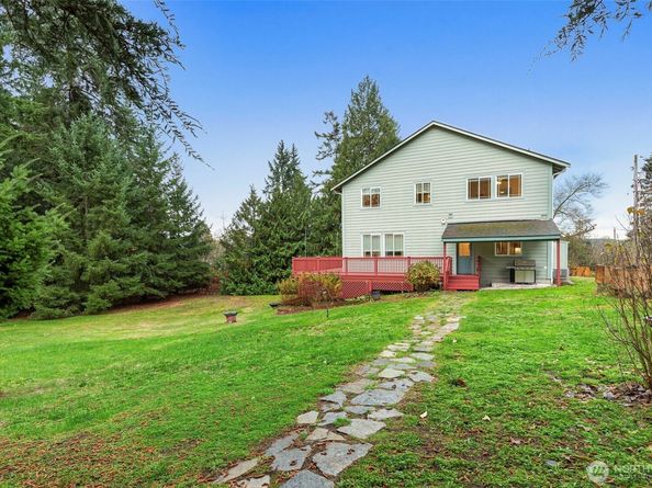 7655 NE 204th Place, Kenmore WA 98028