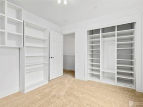 7655 NE 204th Place, Kenmore WA 98028